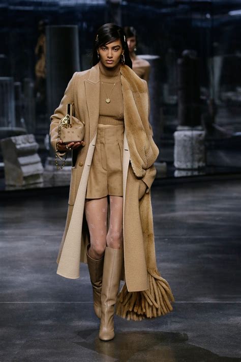 cappotti fendi 2021|fendi fashion show 2021.